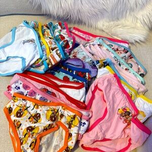 New (unpackaged) Girl’s Size 6 Underwear